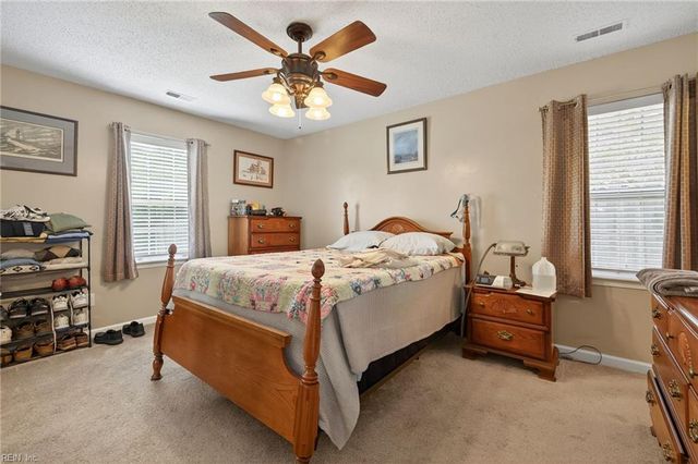 1049 Tall Oak DR, Virginia Beach, VA 23462