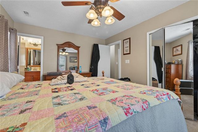 1049 Tall Oak DR, Virginia Beach, VA 23462