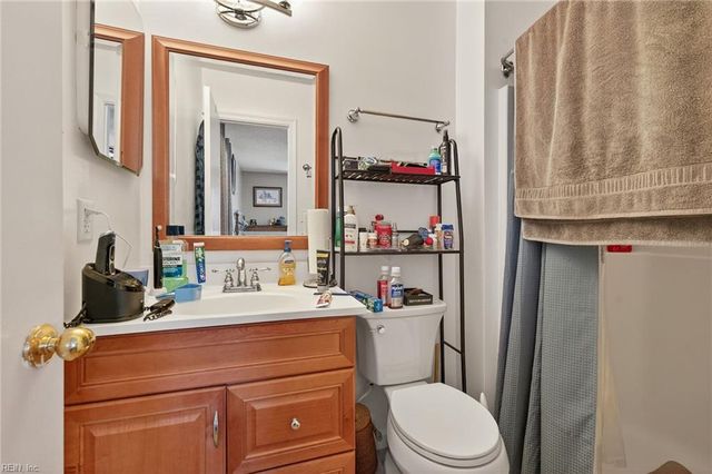 1049 Tall Oak DR, Virginia Beach, VA 23462