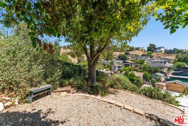 422 James Street, Los Angeles, CA 90065