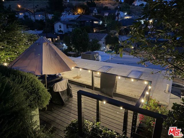 422 James Street, Los Angeles, CA 90065