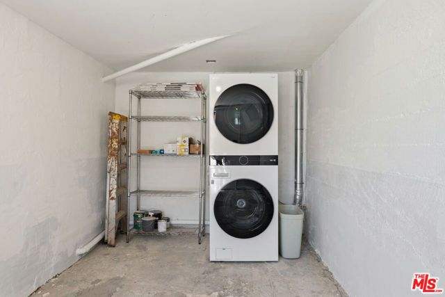 422 James Street, Los Angeles, CA 90065