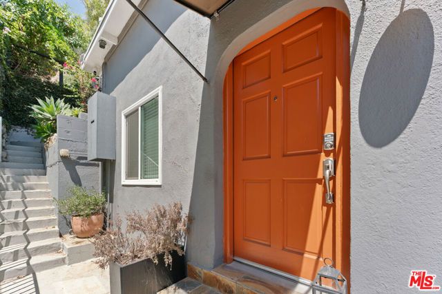 422 James Street, Los Angeles, CA 90065