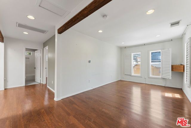 422 James Street, Los Angeles, CA 90065