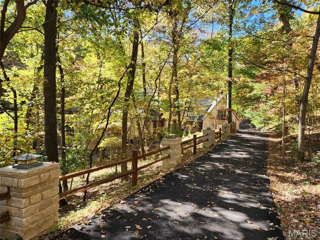 832 Stone Bridge Springs Drive, Wildwood, MO 63005