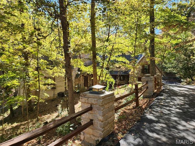 832 Stone Bridge Springs Drive, Wildwood, MO 63005