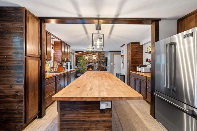 404 STONEHEDGE ROAD, Green Bay, WI 54302