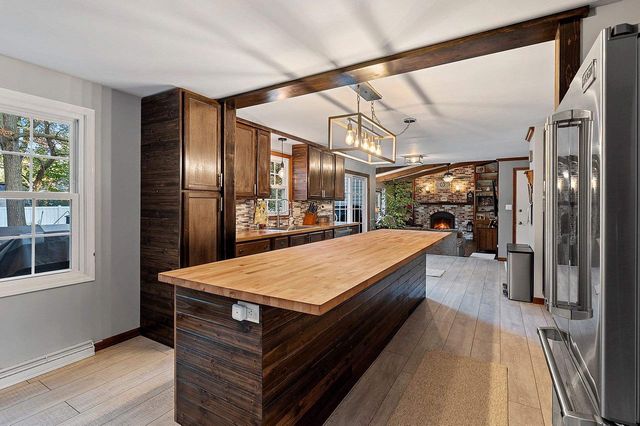 404 STONEHEDGE ROAD, Green Bay, WI 54302