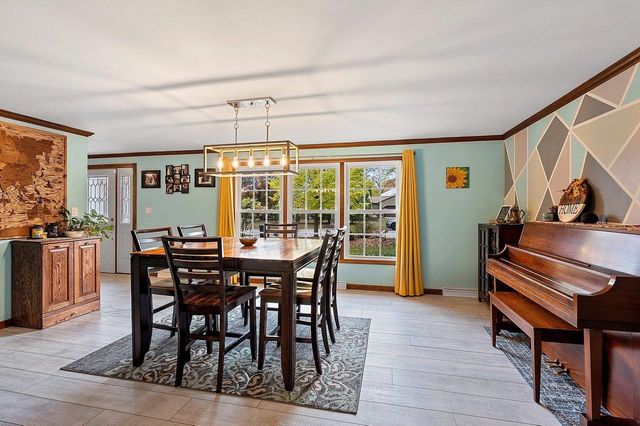 404 STONEHEDGE ROAD, Green Bay, WI 54302