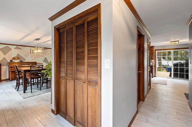 404 STONEHEDGE ROAD, Green Bay, WI 54302