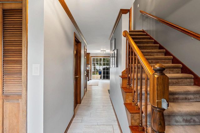 404 STONEHEDGE ROAD, Green Bay, WI 54302