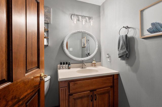 404 STONEHEDGE ROAD, Green Bay, WI 54302