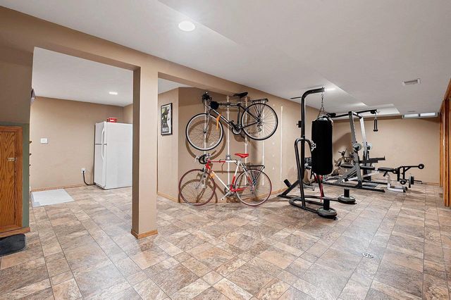 404 STONEHEDGE ROAD, Green Bay, WI 54302