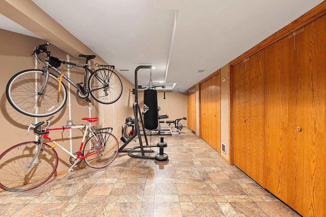 404 STONEHEDGE ROAD, Green Bay, WI 54302