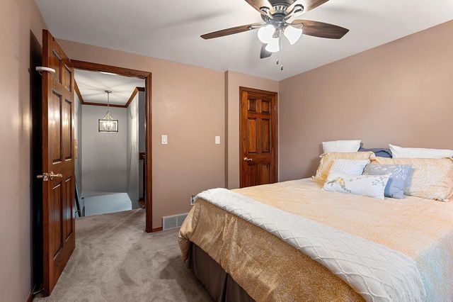 404 STONEHEDGE ROAD, Green Bay, WI 54302