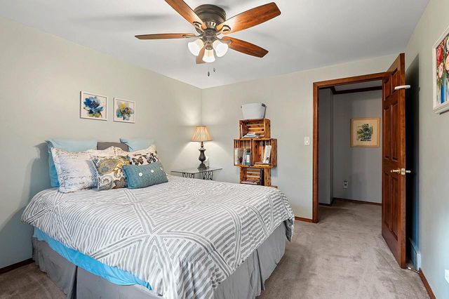 404 STONEHEDGE ROAD, Green Bay, WI 54302