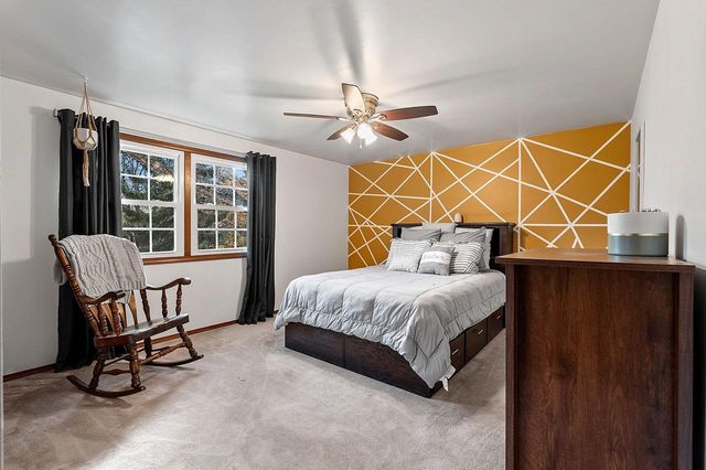 404 STONEHEDGE ROAD, Green Bay, WI 54302