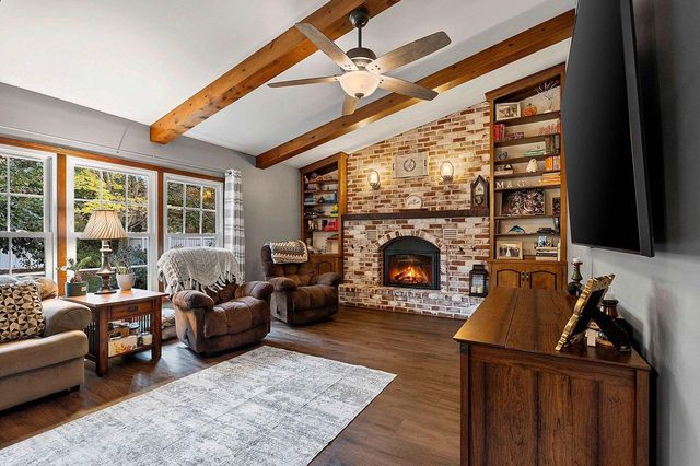 404 STONEHEDGE ROAD, Green Bay, WI 54302