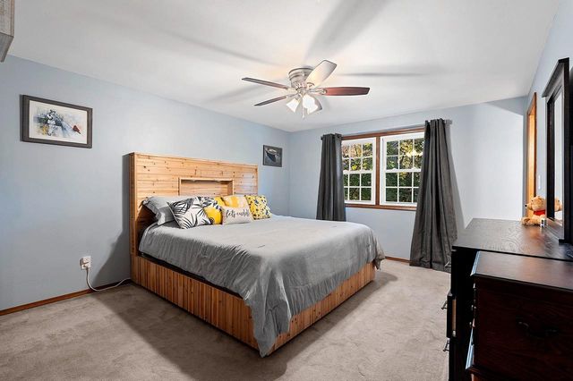 404 STONEHEDGE ROAD, Green Bay, WI 54302