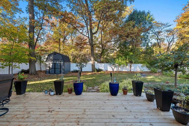 404 STONEHEDGE ROAD, Green Bay, WI 54302