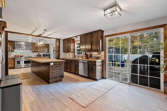 404 STONEHEDGE ROAD, Green Bay, WI 54302