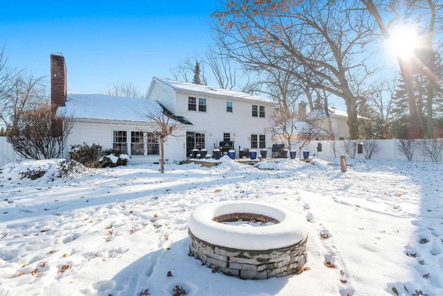 404 STONEHEDGE ROAD, Green Bay, WI 54302