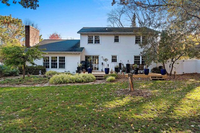 404 STONEHEDGE ROAD, Green Bay, WI 54302