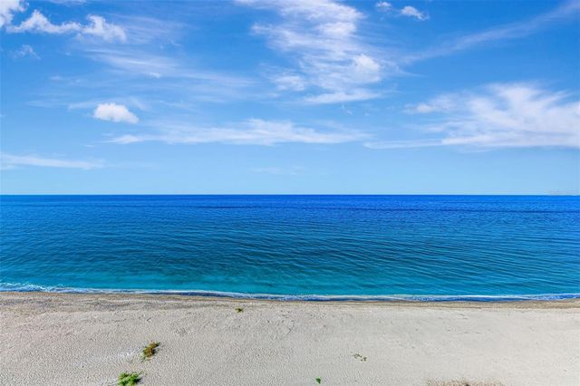 631 ALHAMBRA ROAD 1004, Venice, FL 34285