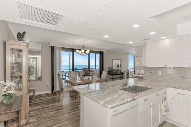 631 ALHAMBRA ROAD 1004, Venice, FL 34285