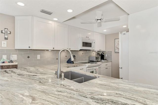 631 ALHAMBRA ROAD 1004, Venice, FL 34285