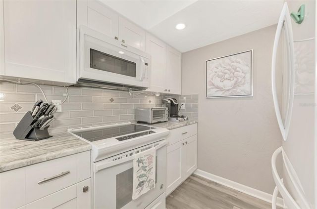 631 ALHAMBRA ROAD 1004, Venice, FL 34285