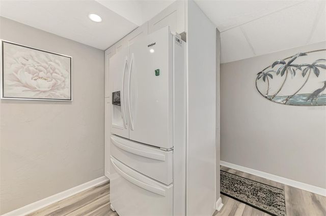 631 ALHAMBRA ROAD 1004, Venice, FL 34285