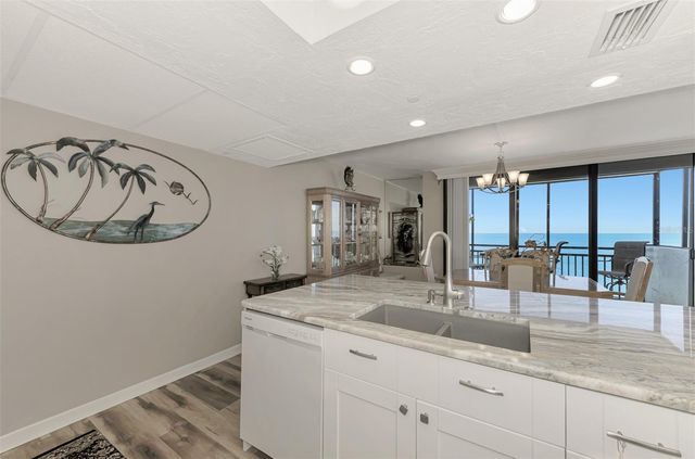 631 ALHAMBRA ROAD 1004, Venice, FL 34285