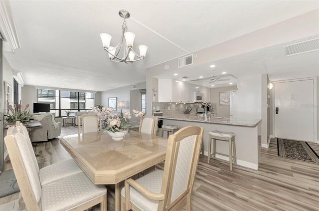 631 ALHAMBRA ROAD 1004, Venice, FL 34285