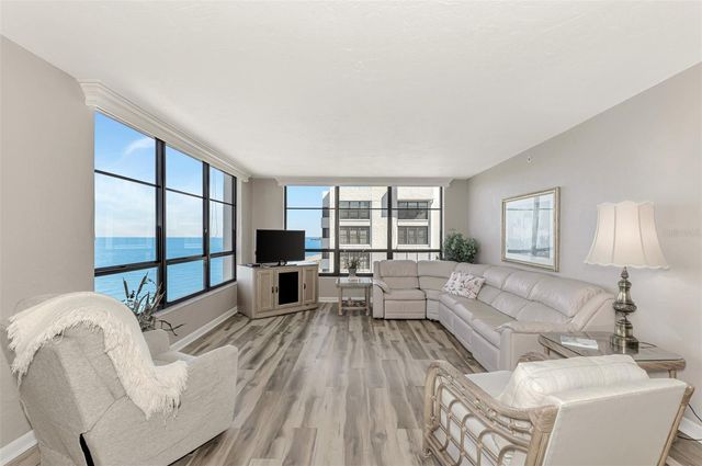 631 ALHAMBRA ROAD 1004, Venice, FL 34285