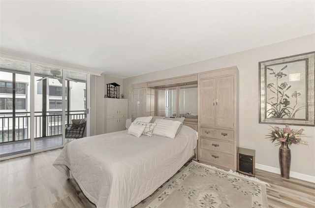 631 ALHAMBRA ROAD 1004, Venice, FL 34285