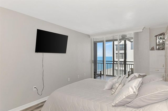 631 ALHAMBRA ROAD 1004, Venice, FL 34285