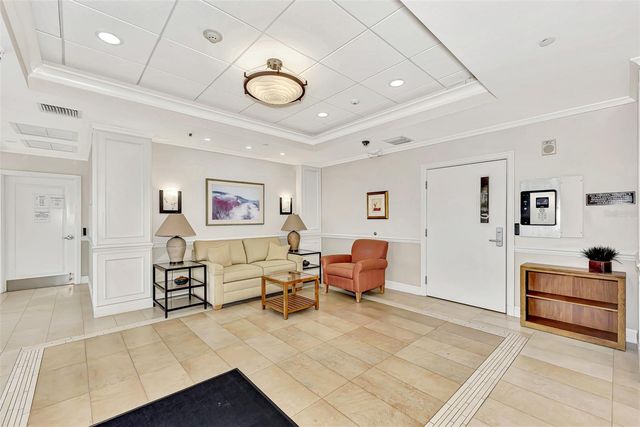 631 ALHAMBRA ROAD 1004, Venice, FL 34285