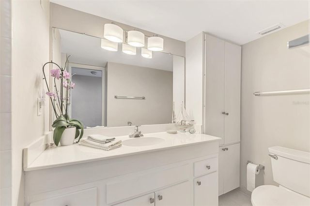 631 ALHAMBRA ROAD 1004, Venice, FL 34285