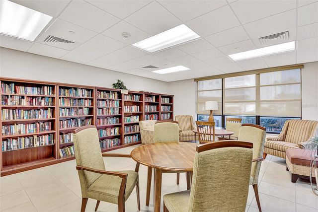 631 ALHAMBRA ROAD 1004, Venice, FL 34285