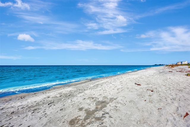 631 ALHAMBRA ROAD 1004, Venice, FL 34285