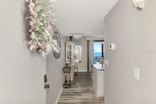 631 ALHAMBRA ROAD 1004, Venice, FL 34285