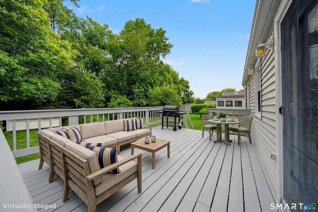 9 2nd Avenue, Westbrook, CT 06498