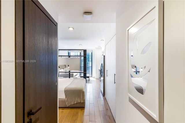 398 NE 5th St 2116, Miami, FL 33132