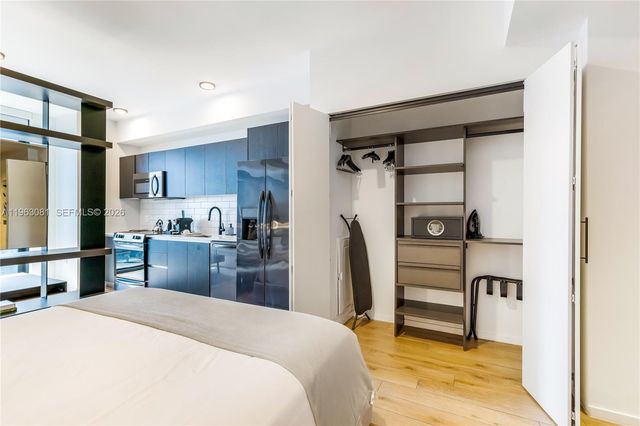 398 NE 5th St 2116, Miami, FL 33132