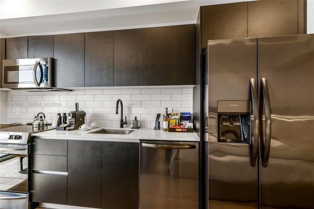 398 NE 5th St 2116, Miami, FL 33132