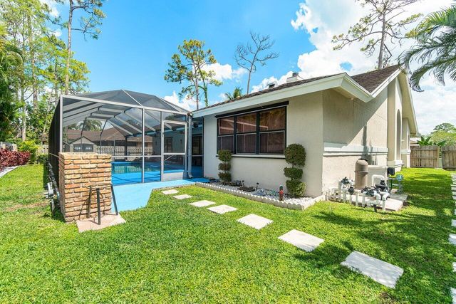 13419 Northumberland Circle, Wellington, FL 33414