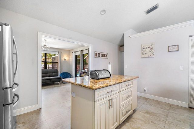 13419 Northumberland Circle, Wellington, FL 33414