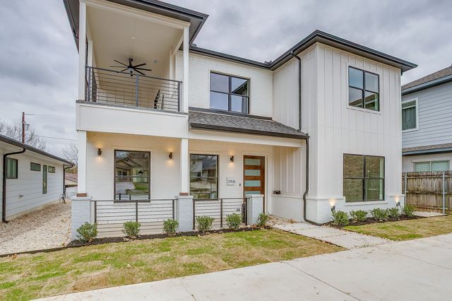 2705 Gordon Avenue, Fort Worth, TX 76110