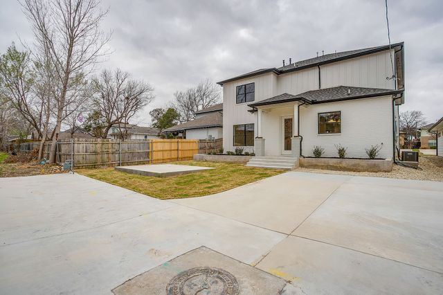 2705 Gordon Avenue, Fort Worth, TX 76110